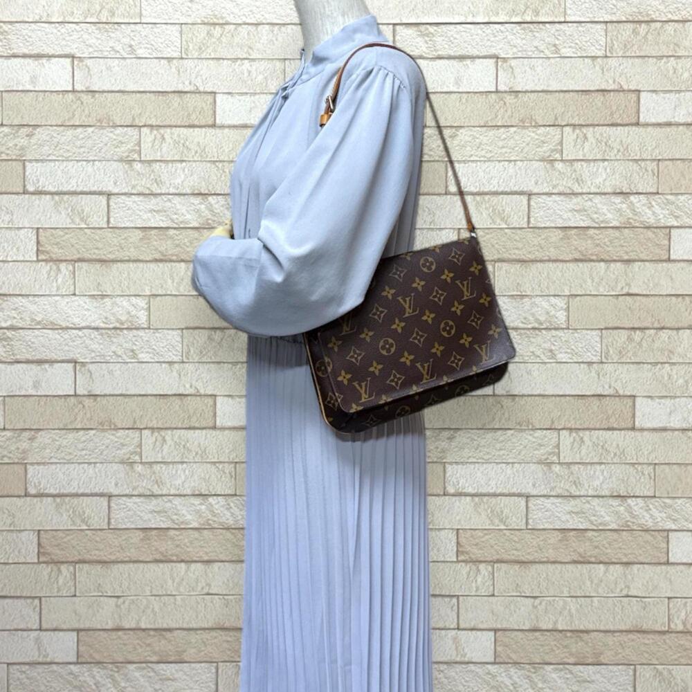 LOUIS VUITTON Authentic Brown Monogram Canvas Shoulder Bag - Picture 2 of 10